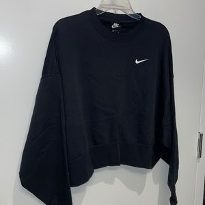 Nike loose fit oversized crop crew neck sweater. Size small New with tags